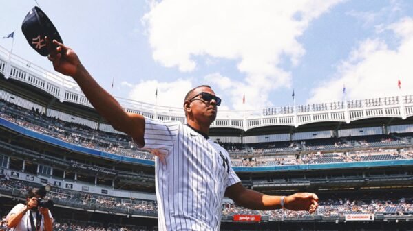 Alex Rodriguez returns as Yankees honor 2009 championship team at Old-Timers' Day