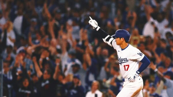 Massive line forms outside Dodger Stadium for Shohei Ohtani bobblehead giveaway