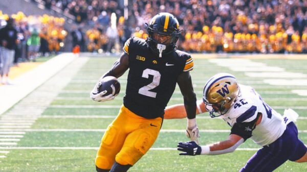 Kaleb Johnson's three touchdowns lifts Iowa over Washington, 40-16