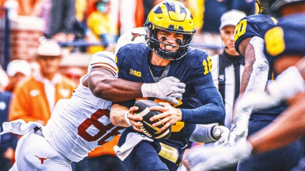 Michigan reportedly going back to Davis Warren as starting QB