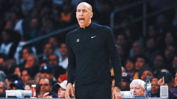 Lakers spoil interim coach Doug Christie's Kings debut with 132-122 win