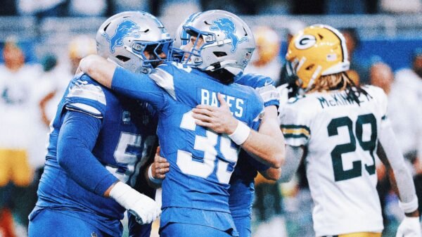 Lions clinch playoff spot, beating Packers 34-31 on last-second field goal