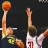 Michigan tops No. 11 Wisconsin 67-64 as Badgers take their 1st loss