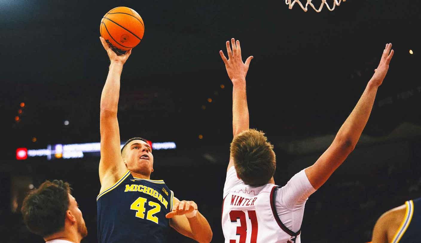 Michigan tops No. 11 Wisconsin 67-64 as Badgers take their 1st loss