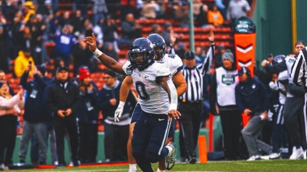 UConn beats Carolina in Fenway Bowl, dominates Bill Belichick's next team