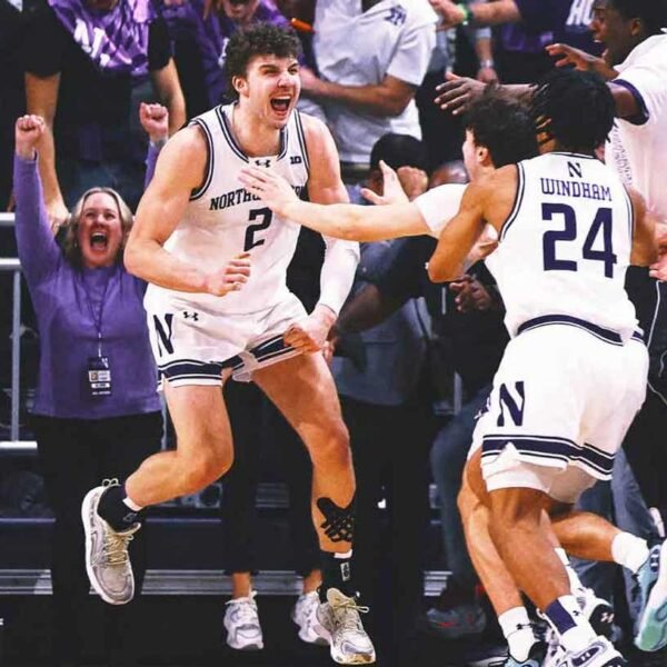 Northwestern tops Maryland in OT as Nick Martinelli's jumper just beats buzzer