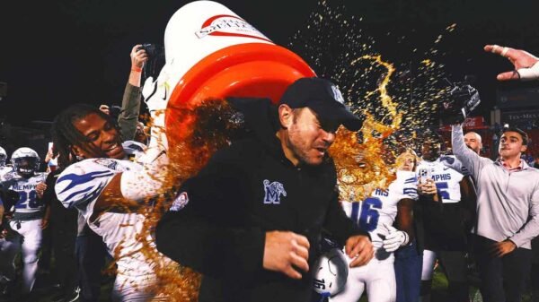 College football bowl season postgame baths: Most and least tasty showers