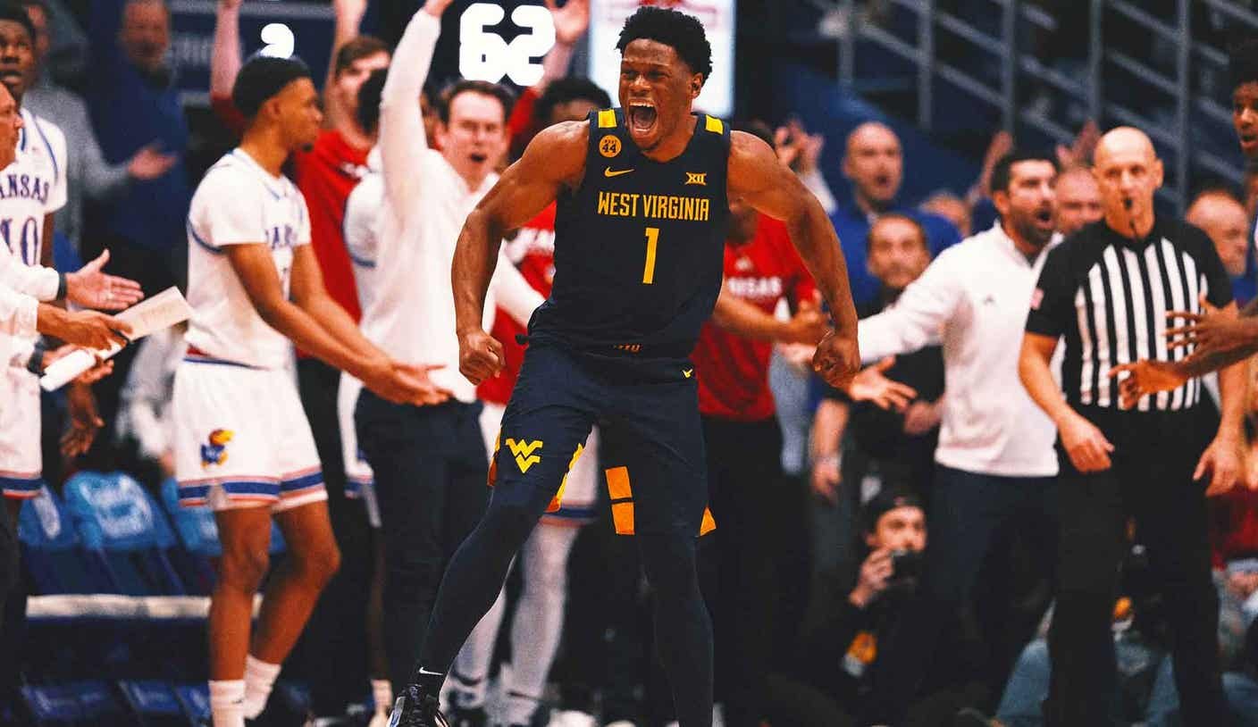 West Virginia gets first ever win at Kansas with last-second 62-61 victory