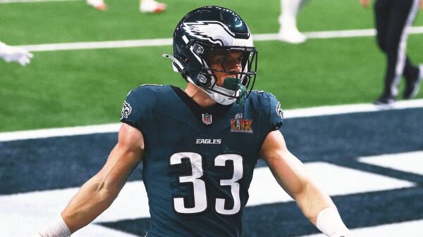 Happy birthday! Eagles' Cooper DeJean lights candle with Super Bowl pick-six