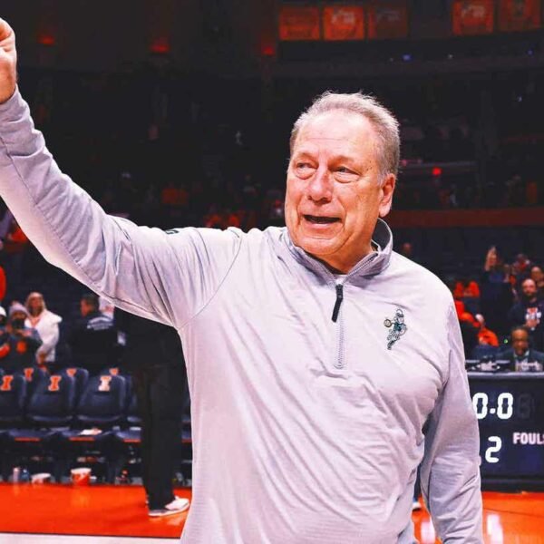 No. 11 Michigan State rallies past Illinois 79-65 as Tom Izzo makes history