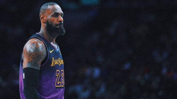 Reports: LeBron James will stay with Lakers through trade deadline, play with Luka Dončić