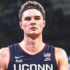 Liam McNeeley scores career-high 38 points to lead UConn past Creighton