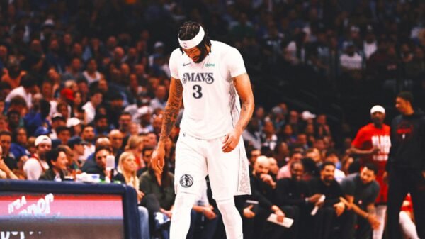 Mavericks' Anthony Davis will miss 'multiple weeks' with adductor strain