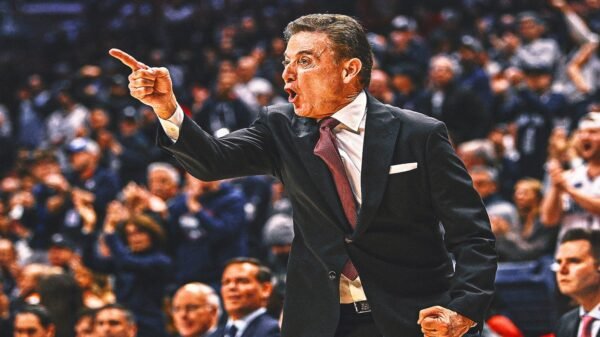 St. John's coach Rick Pitino's fiery halftime speech takes internet by storm