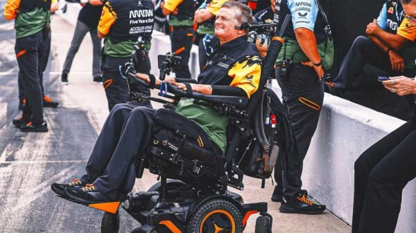 Twenty-five years after crash, Sam Schmidt gives hope to spinal-cord injury sufferers