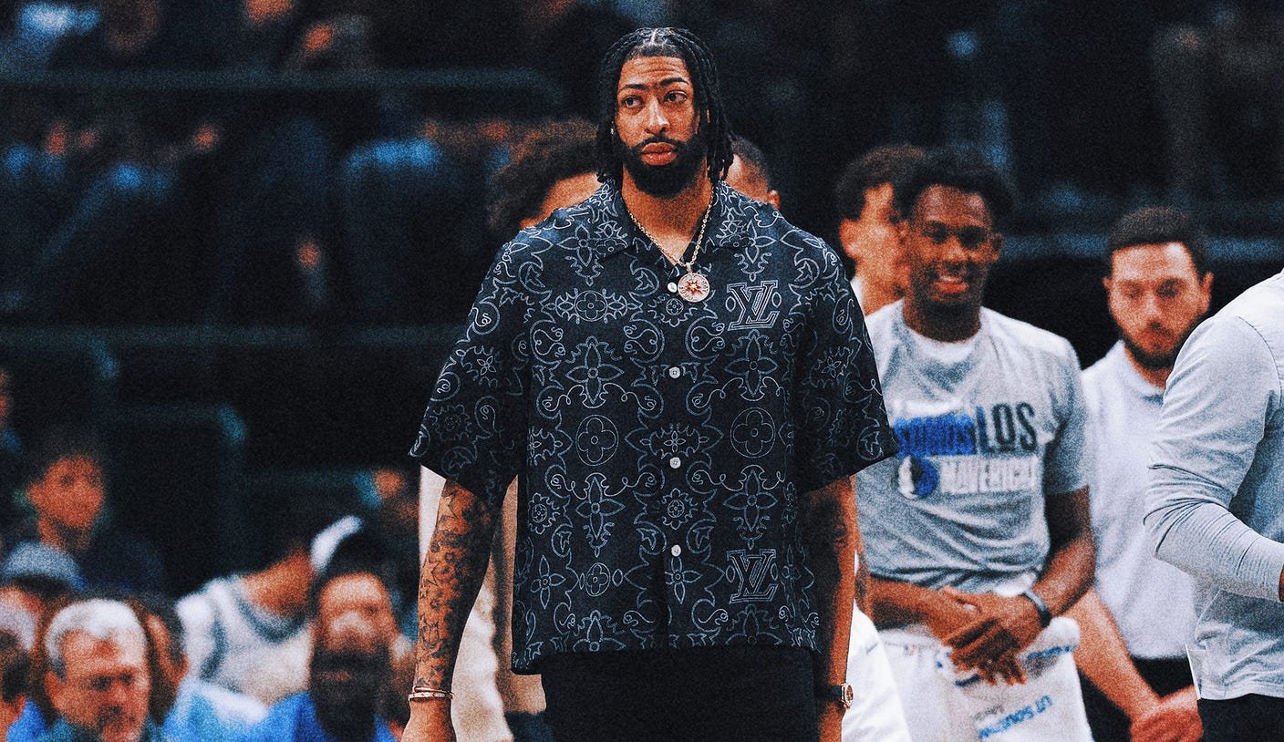 Anthony Davis is 'improving daily,' but Mavs still have no timetable for his return