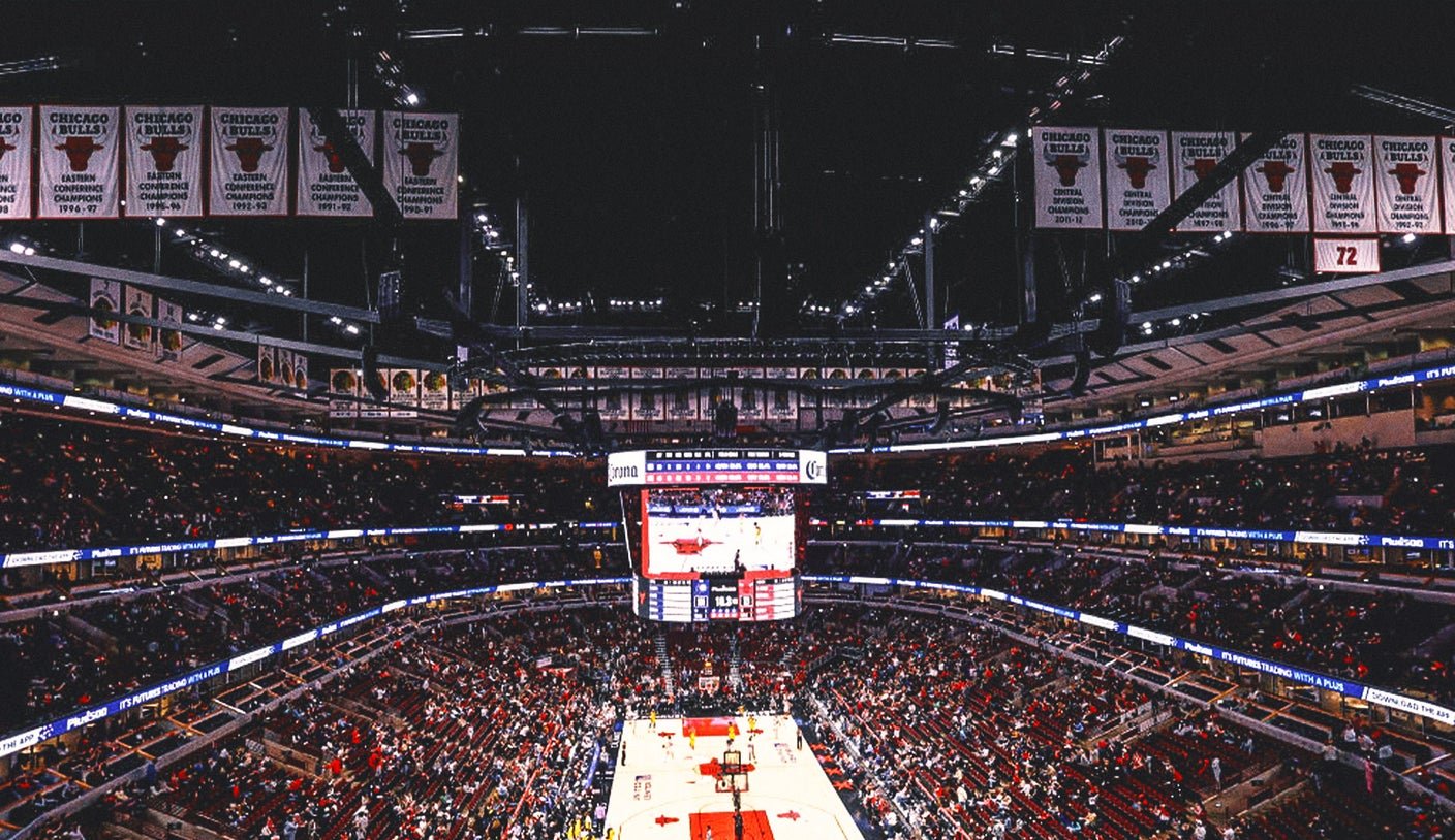 Bulls' championship banners removed after damage during United Center concert